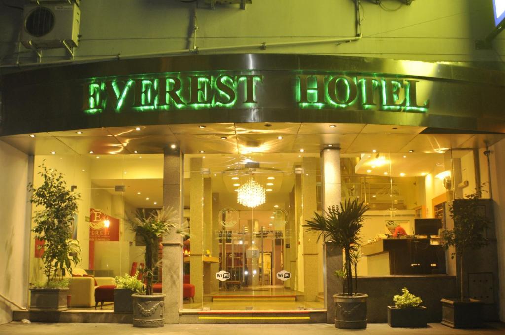 Hotel Everest Cordoba Bagian luar foto